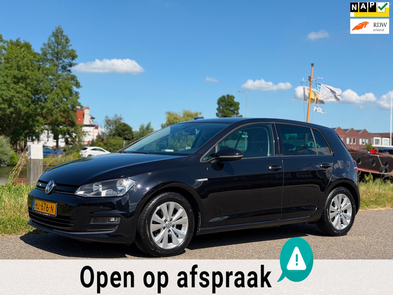 Volkswagen Golf - 1.0 TSI Business Edition 116PK CARPLAY LED DEALER ONDERHOUDEN CLIMA CRUISE - AutoWereld.nl