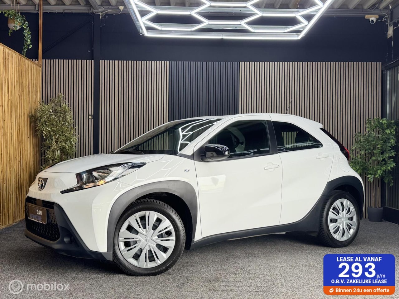 Toyota Aygo X - 1.0 VVT-i S-CVT Premium|Carplay|Acc|Cam|Lane - AutoWereld.nl