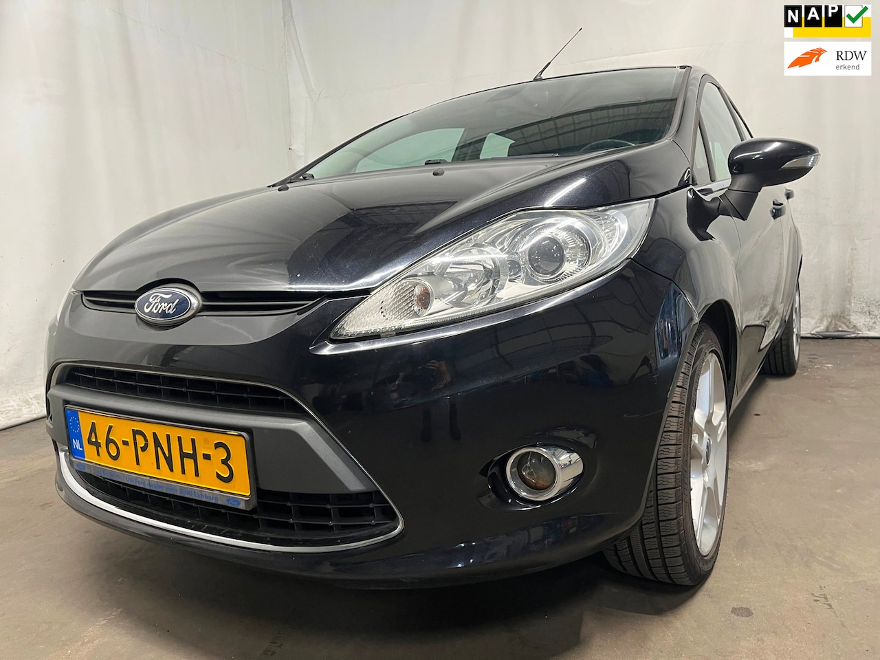 Ford Fiesta - 1.6 Titanium - Schade - AutoWereld.nl