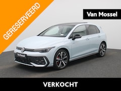 Volkswagen Golf - 1.5 eHybrid GTE 272 PK| Panoramadak | 18 Inch Velgen | Head-Updisplay | Dodehoekdetectie |