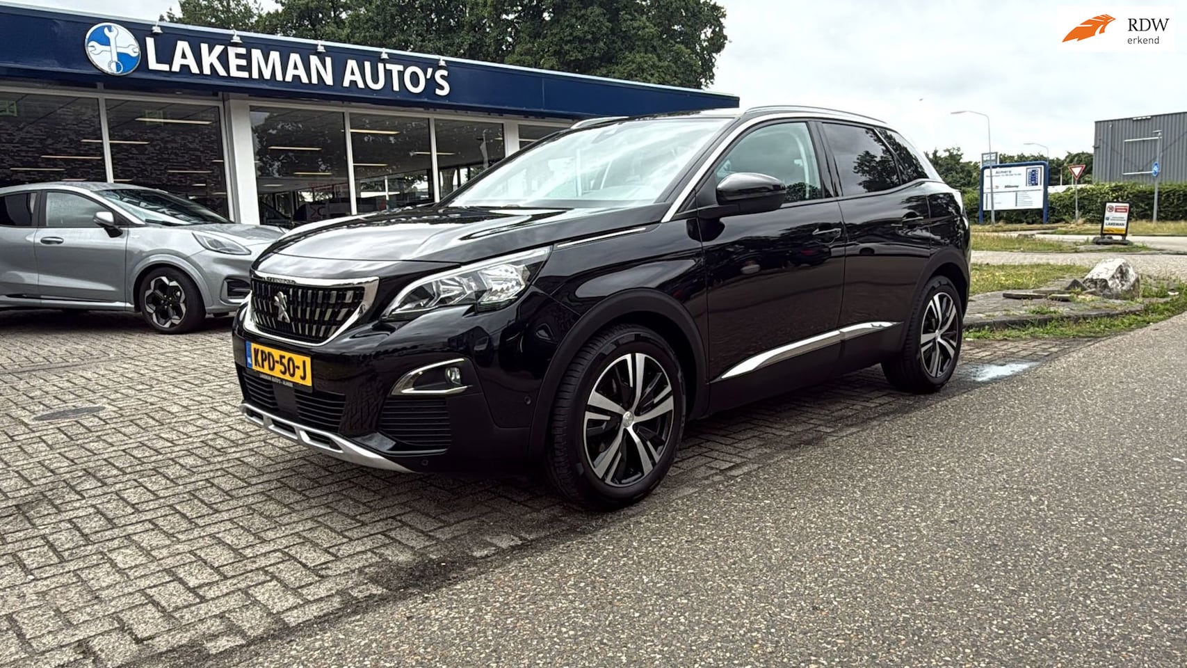 Peugeot 3008 - 1.2 PureTech Allure Blackline AUTOMAAT Carplay Huurkoop Inruil APK Garantie - AutoWereld.nl