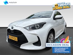 Toyota Yaris - 1.5 Hybrid Active Automaat | Navigatie | Achteruitrijcamera | CarPlay | | Achterbank in de