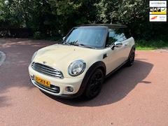 MINI 3-Deurs - 1.6 Cooper 10 Years II / Airco / Leder / NAP / PDC / Aux