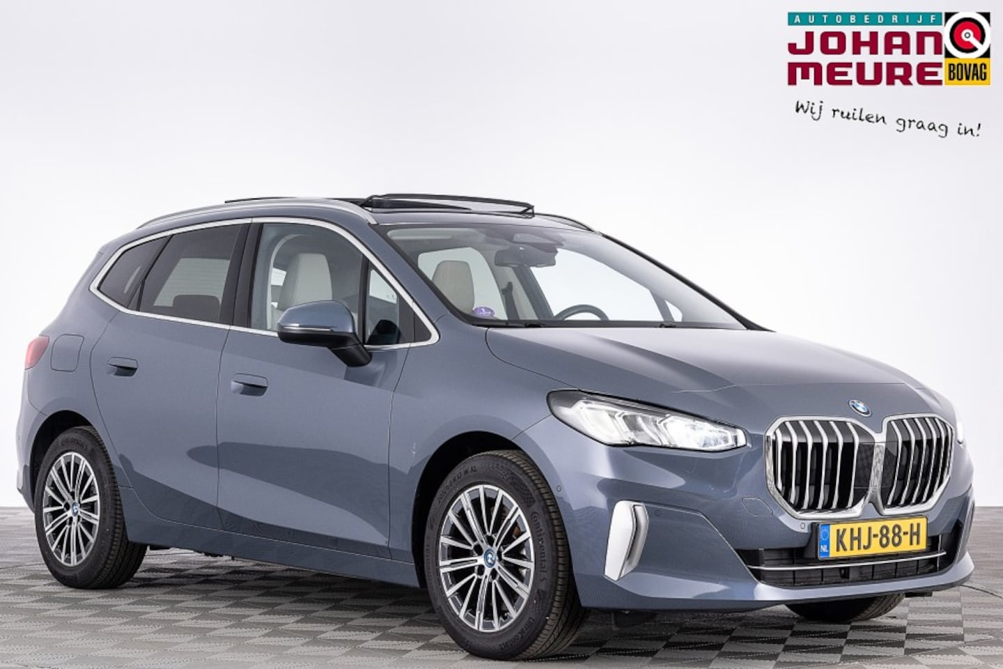 BMW 2-serie Active Tourer - ActiveTourer 230e xDrive Luxury line | PANORAMADAK | LEDER | harman/kardon . - AutoWereld.nl