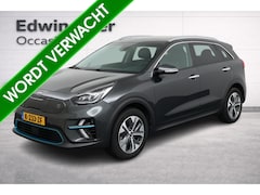 Kia e-Niro - DynamicPlusLine 64 kWh | SOH 100% | 3 Fase laden | Schuif/kanteldak | Half Leder | Andriod