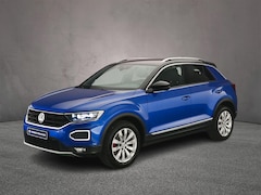 Volkswagen T-Roc - Sport 1.5 TSI 150pk DSG Automaat Trekhaak, Adaptive cruise control, Navigatie, Elektrische
