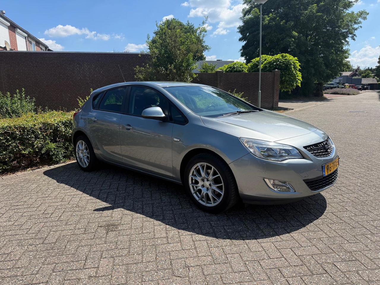 Opel Astra - 1.6 Edition 1.6 Edition - AutoWereld.nl