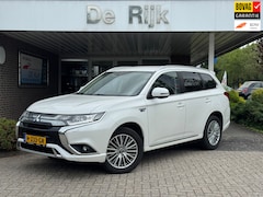 Mitsubishi Outlander - 2.4 PHEV Pure | Carplay/Android, Camera, Stoelverw., Climate, Cruise | Parelmoer | Dealero