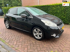 Peugeot 208 - 1.2 VTi Allure|CARPLAY| NIEUWE APK| CRUISECONTROLE| TREKHAAK|
