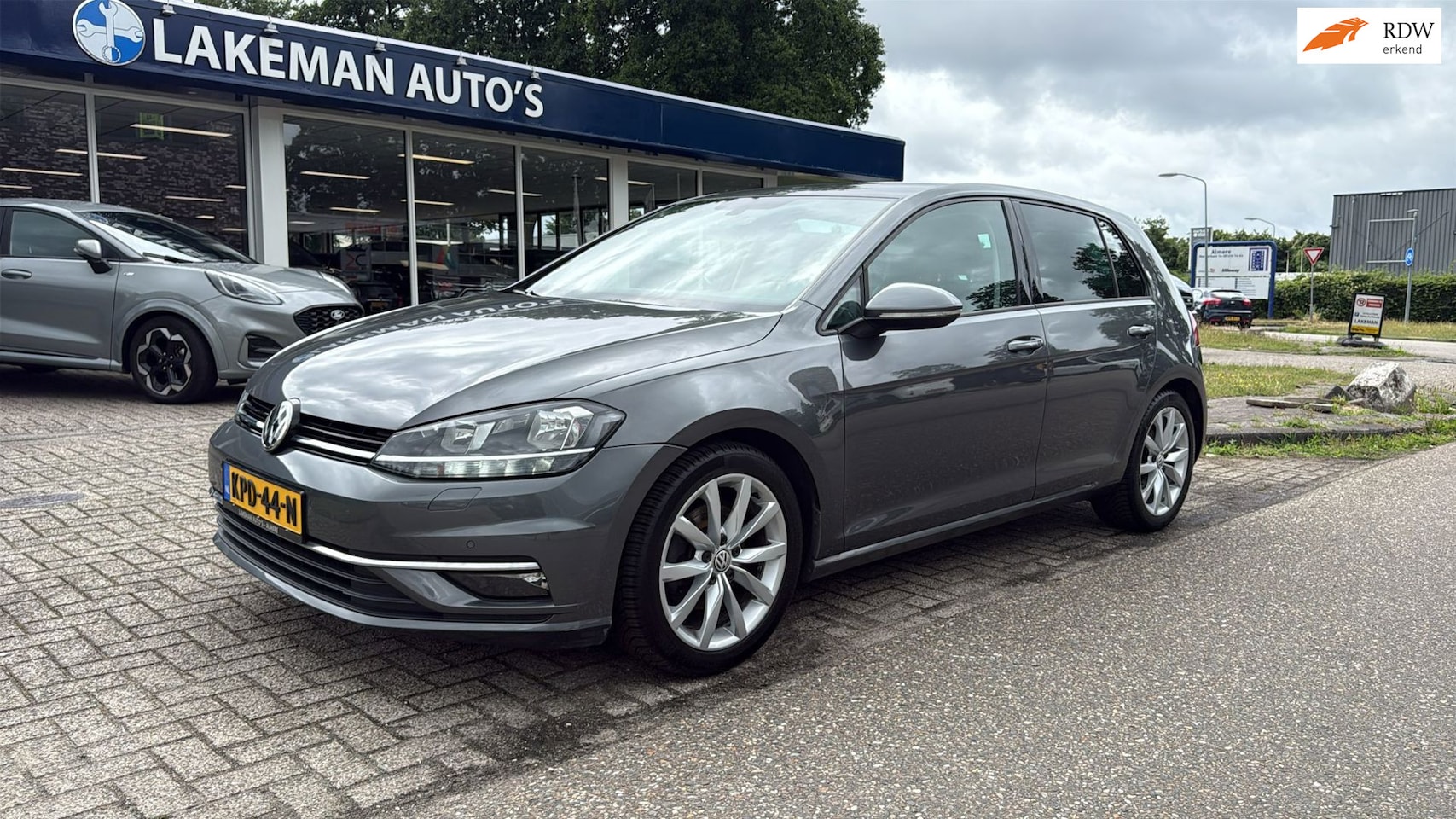 Volkswagen Golf - 1.5 TSI Highline AUTOMAAT Carplay Camera Greyline Huurkoop Inruil APK Garantie - AutoWereld.nl