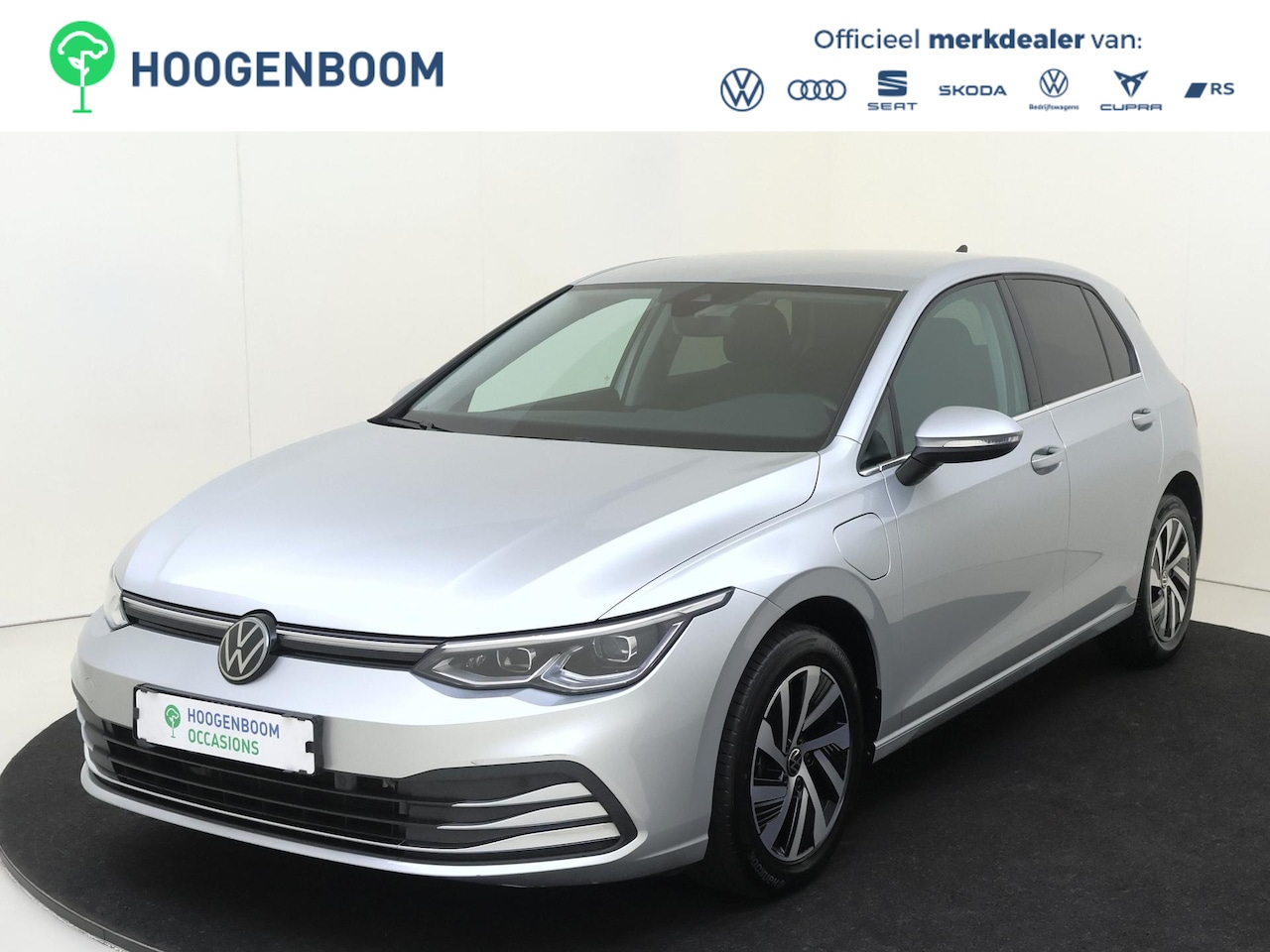 Volkswagen Golf - 1.4 eHybrid | SoH 95% | Keyless | Dodehoek detectie | Achteruitrijcamera | Adaptieve cruis - AutoWereld.nl