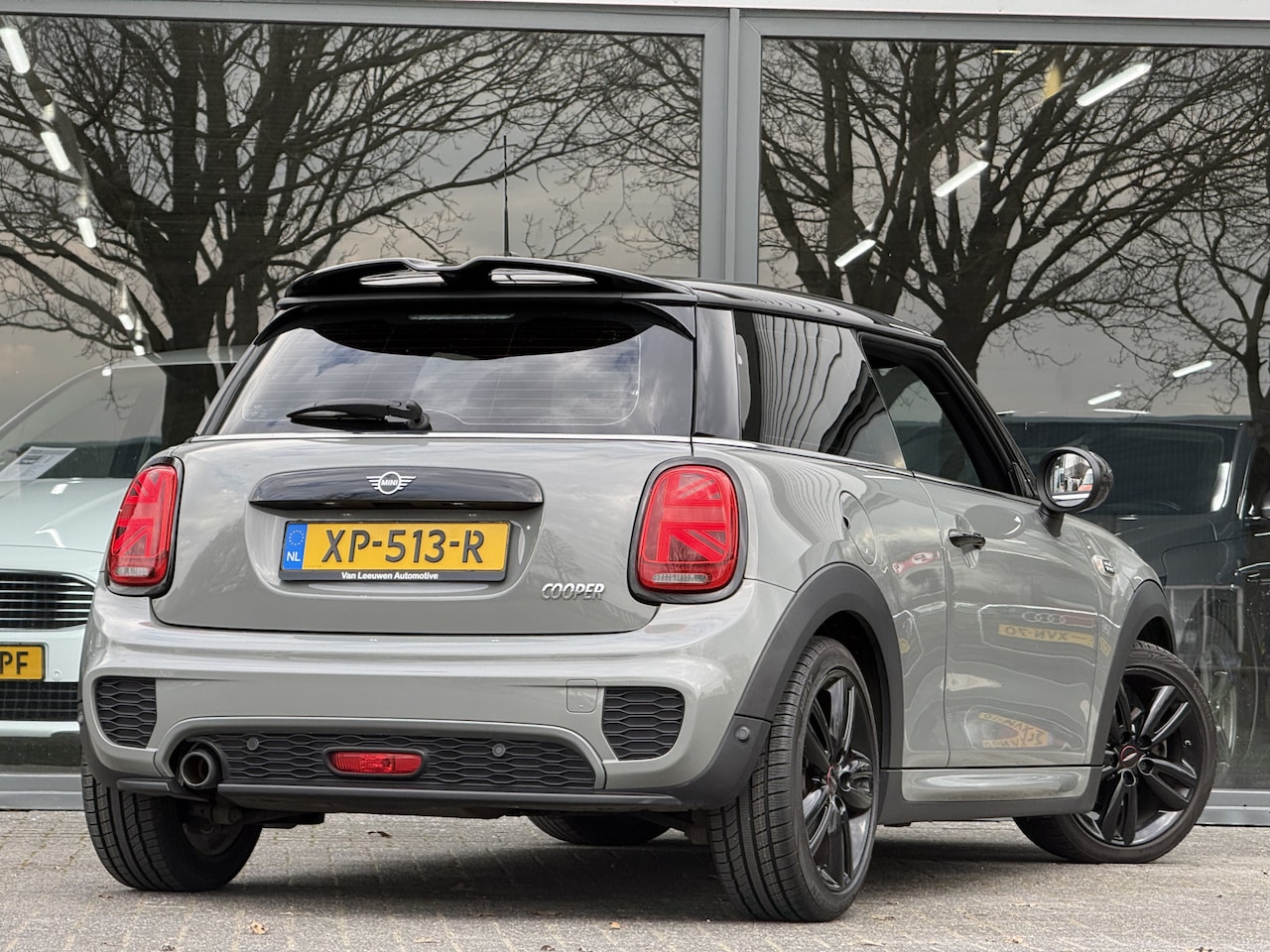 MINI 3-Deurs - 1.5 Cooper | RIJKLAAR | JCW | Automaat! - AutoWereld.nl