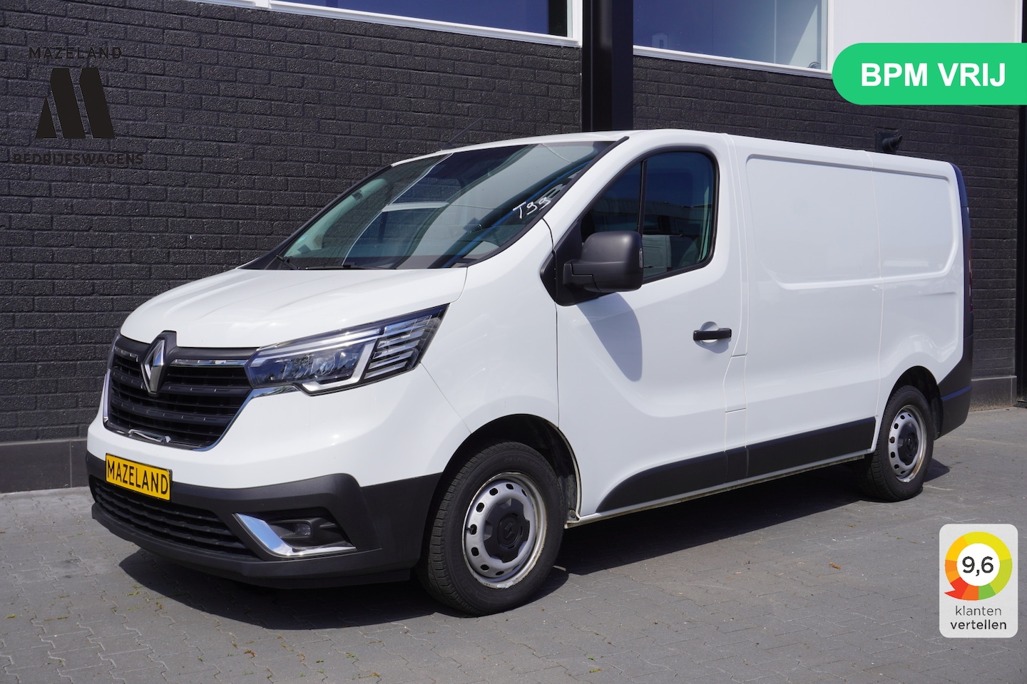 Renault Trafic - 2.0 dCi 110PK EURO 6 - Airco - Navi - Cruise - €15.900,- Excl. - AutoWereld.nl