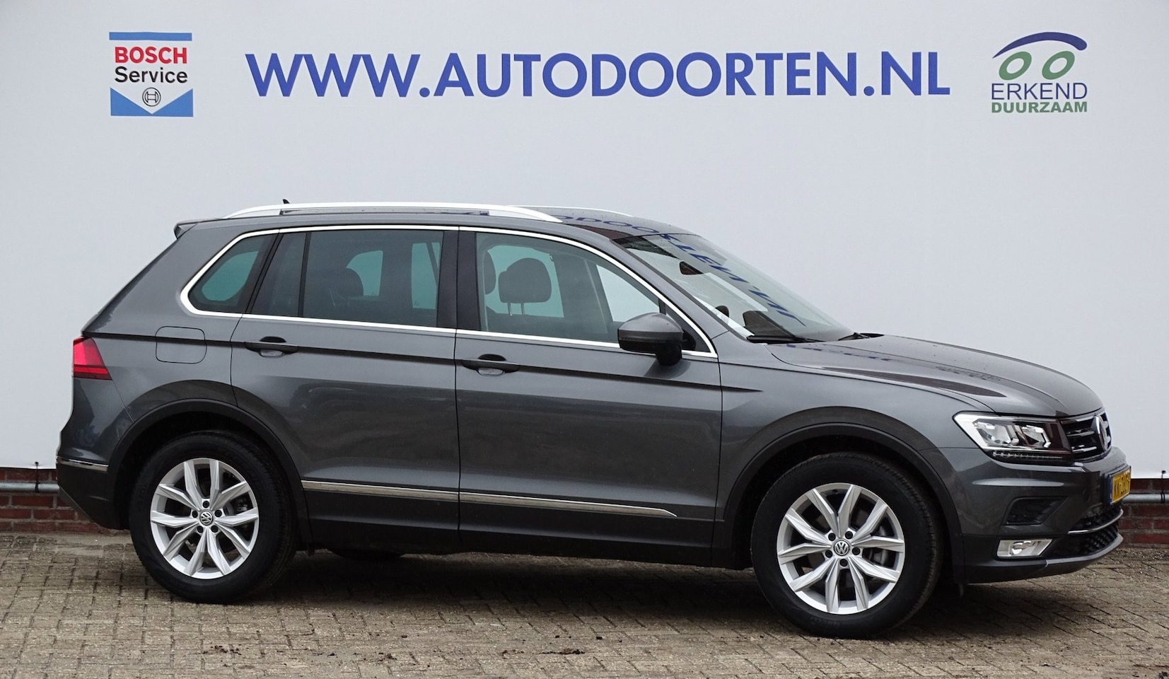 Volkswagen Tiguan - 1.4 TSI ACT Highline|TREKHAAK|NAVI| - AutoWereld.nl