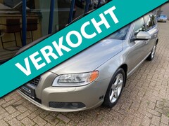 Volvo V70 - 3.2 Summum Automaat 238PK / LEER / XENON / TREKHAAK