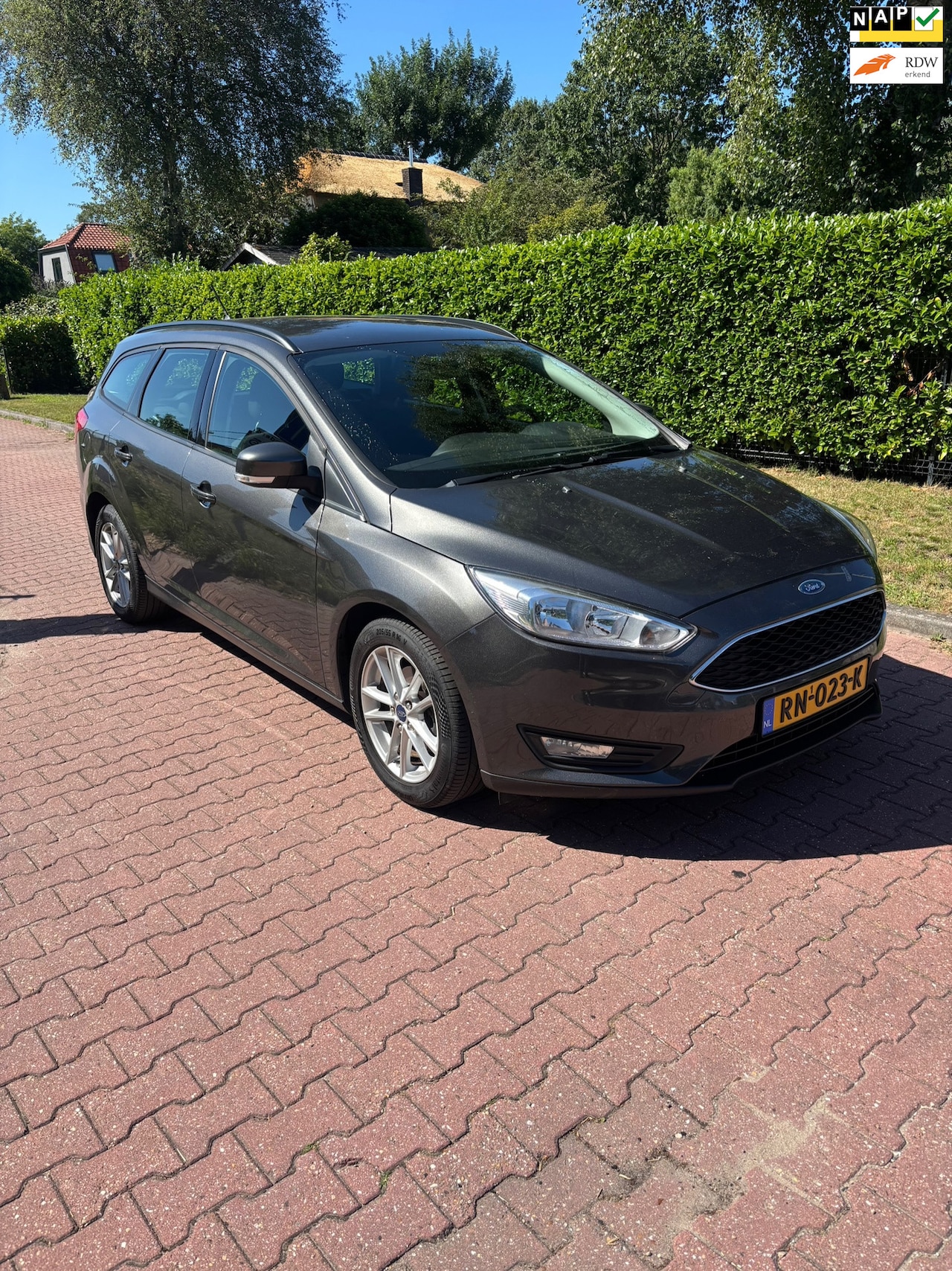 Ford Focus Wagon - 1.0 Lease Edition NWE RIEM NAP APK! - AutoWereld.nl