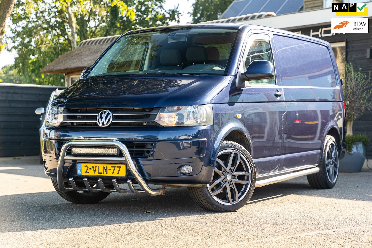 Volkswagen Transporter - 2.0 TDI L1H1 I Automaat I Betimmering I bulbar I lm wielen - AutoWereld.nl