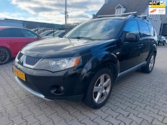 Mitsubishi Outlander - 2.0 DI-D Intense+ APK - AIRCO - N.A.P.
