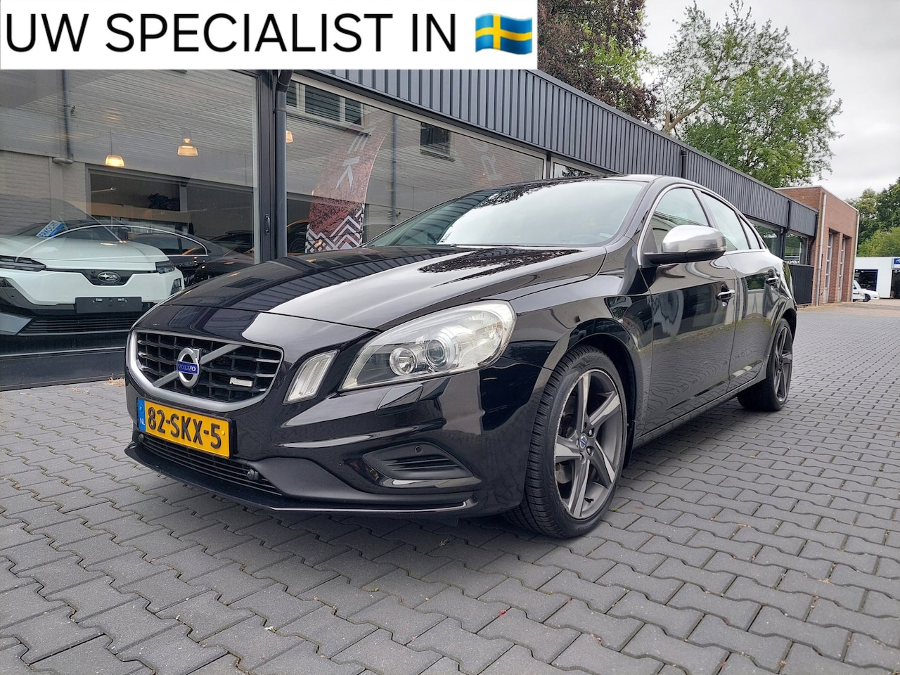 Volvo S60 - 1.6 T4 R-Design 1.6 T4 R-Design Xenon Leer Navi Telefoon Stoelverwarming 18 inch Velgen Re - AutoWereld.nl