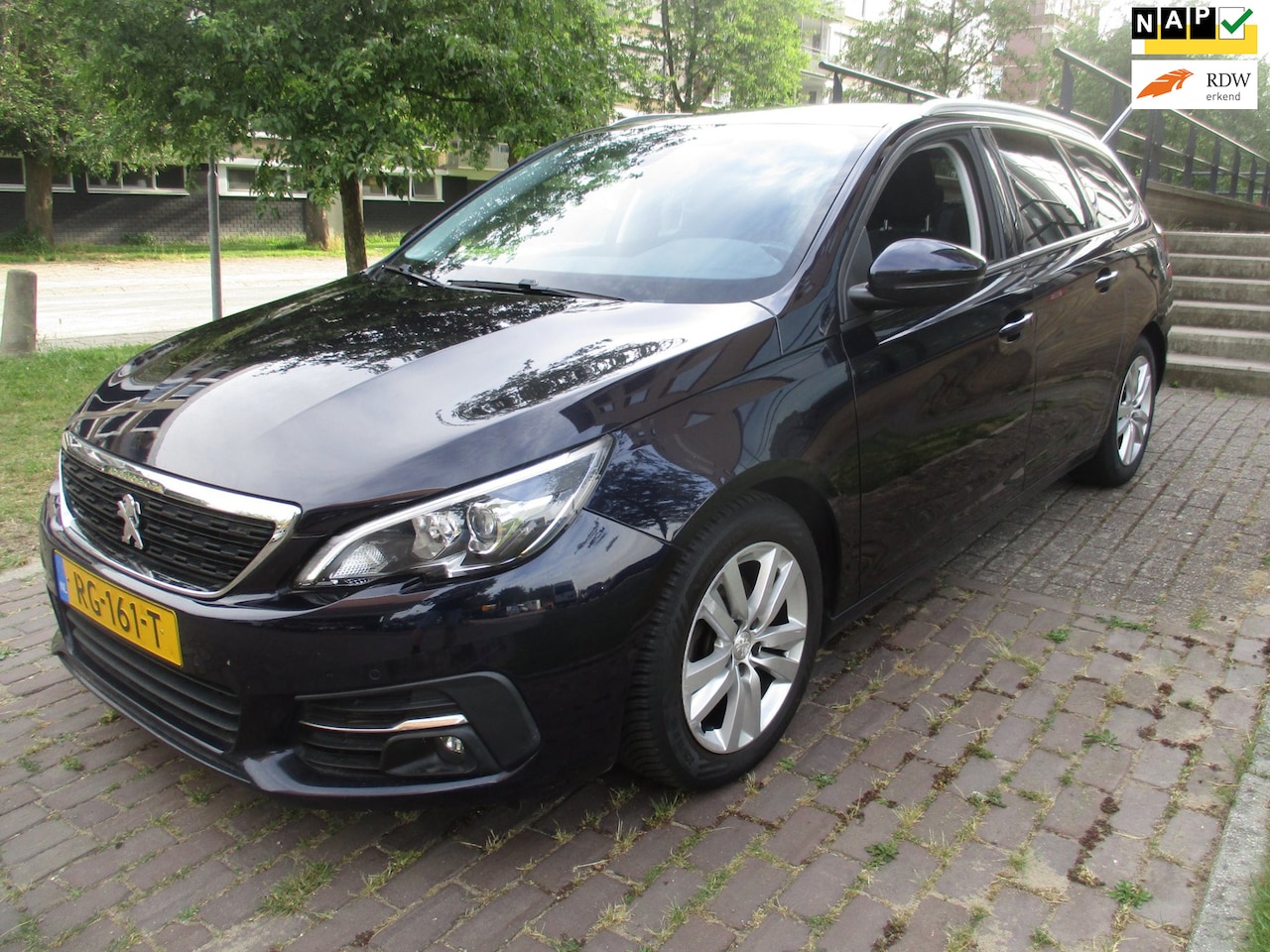 Peugeot 308 SW - 1.2 PureTech Blue Lease Executive//MET NIEUWE DISTRIBUTIE RIEM - AutoWereld.nl