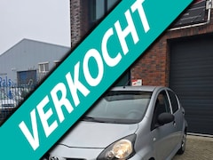 Toyota Aygo - Nwe apk nwe remschijven /airco./zeer netjes