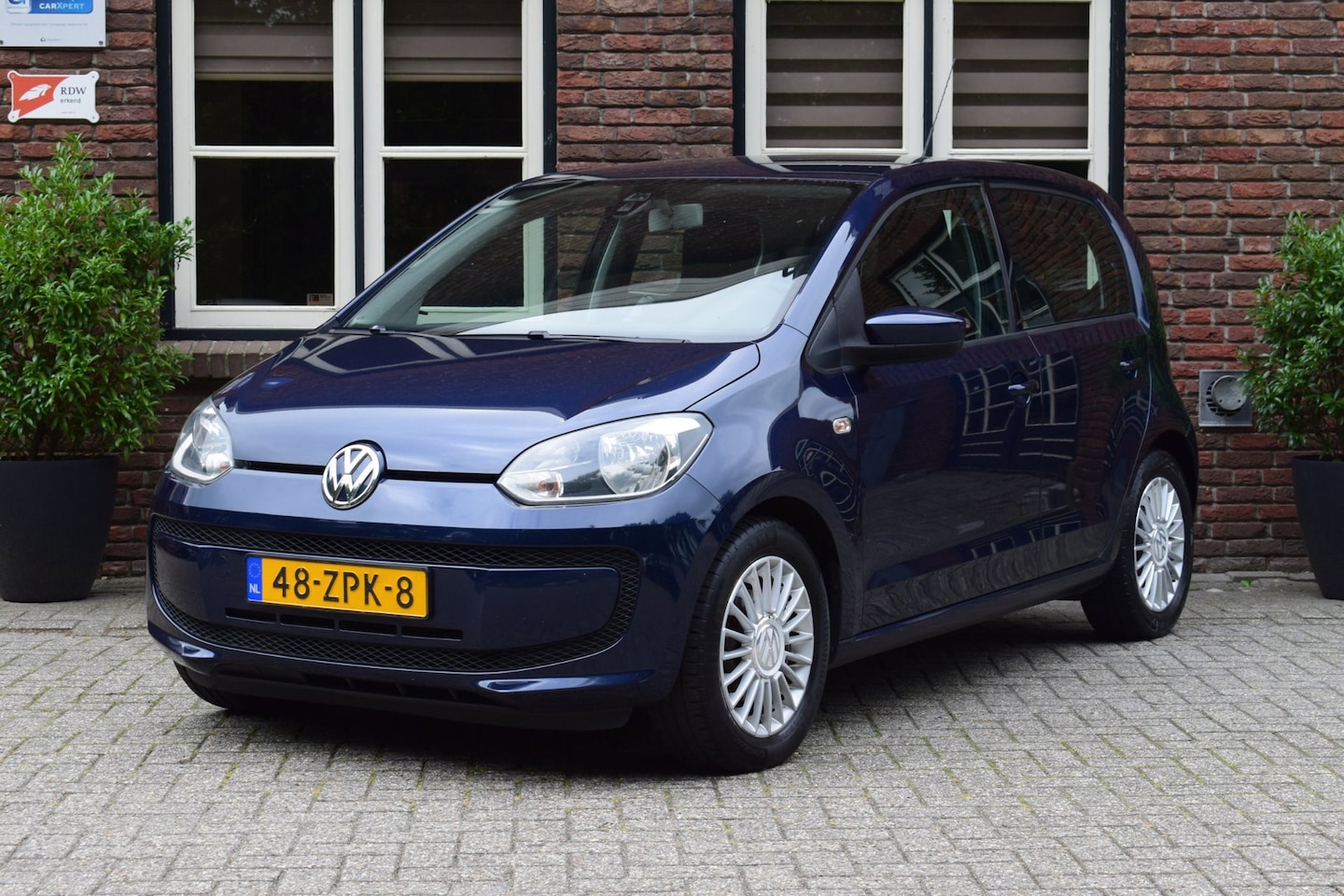 Volkswagen Up! - 1.0 move up! 5D Aironditioning | Cruise control | PDC - AutoWereld.nl