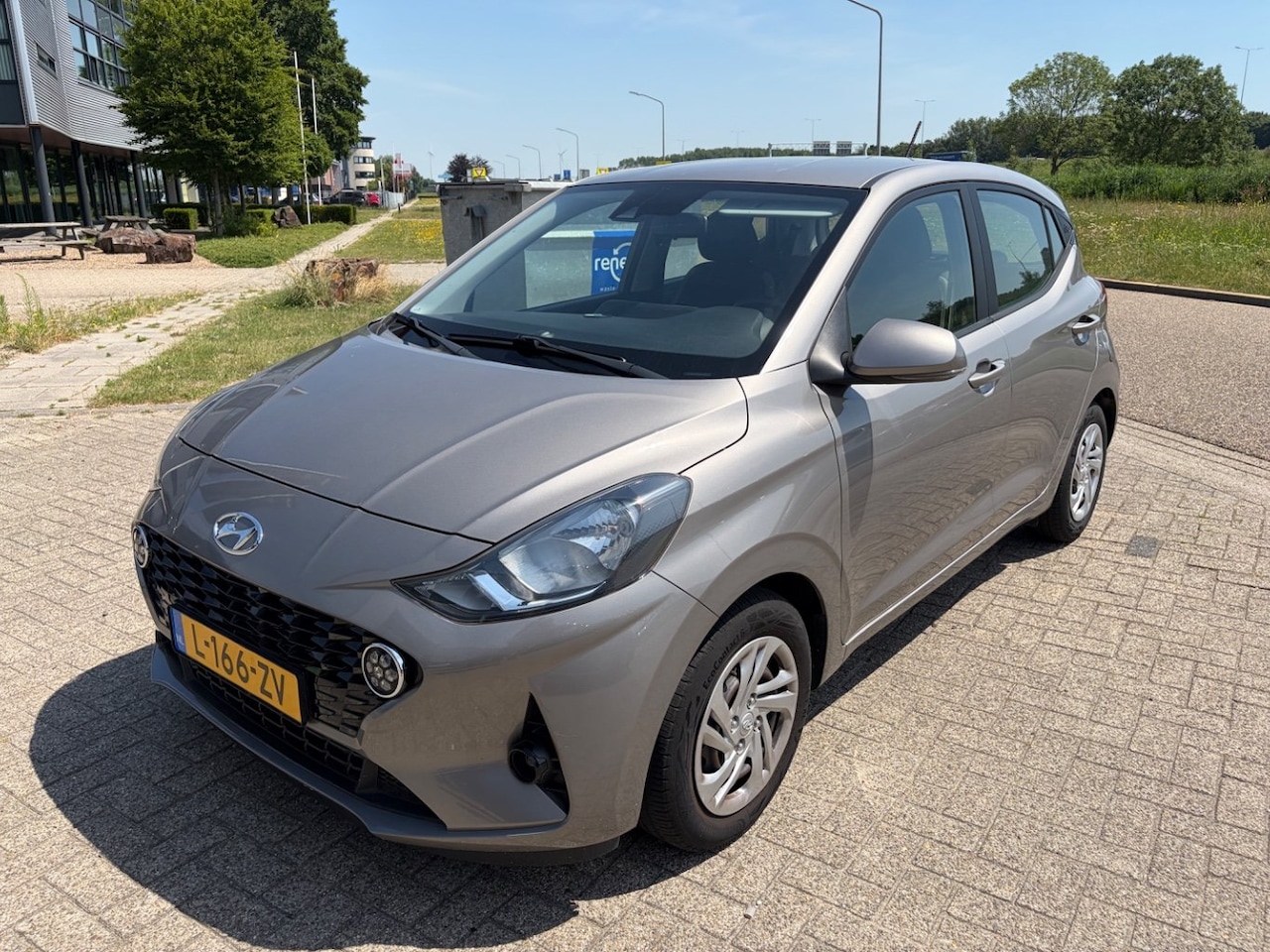 Hyundai i10 - 1.0 66pk Comfort | Airco | Carplay | Cruise control | Boordcomputer | Bestuurdersstoel in - AutoWereld.nl