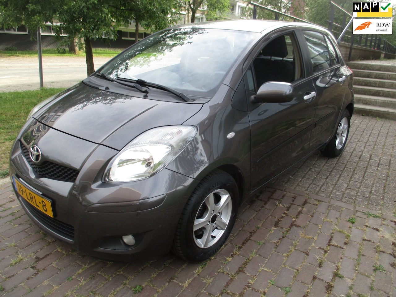 Toyota Yaris - 1.3 VVTi Aspiration//AUTOMAAT ///ORG NEDERLANDSE AUTO//KM ORG - AutoWereld.nl