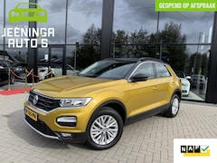 Volkswagen T-Roc - 1.5 TSI Style|ACC|Trekhaak|Camera|Navi|PDC|NAP