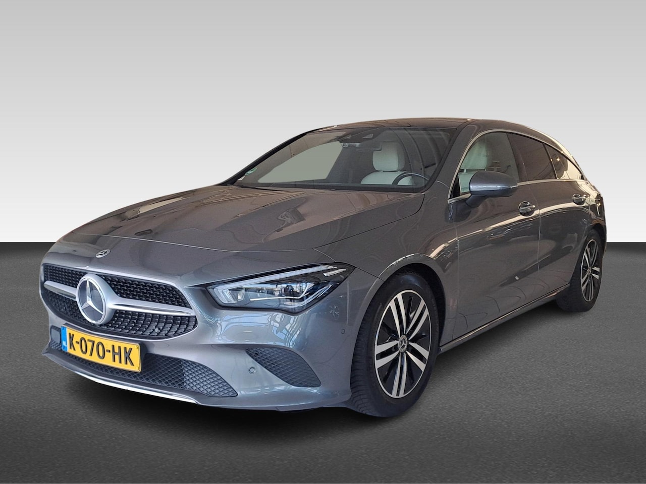 Mercedes-Benz CLA-klasse Shooting Brake - 200 163pk 7G-DCT Automaat Business Solution Luxury Business Solution Luxury - AutoWereld.nl
