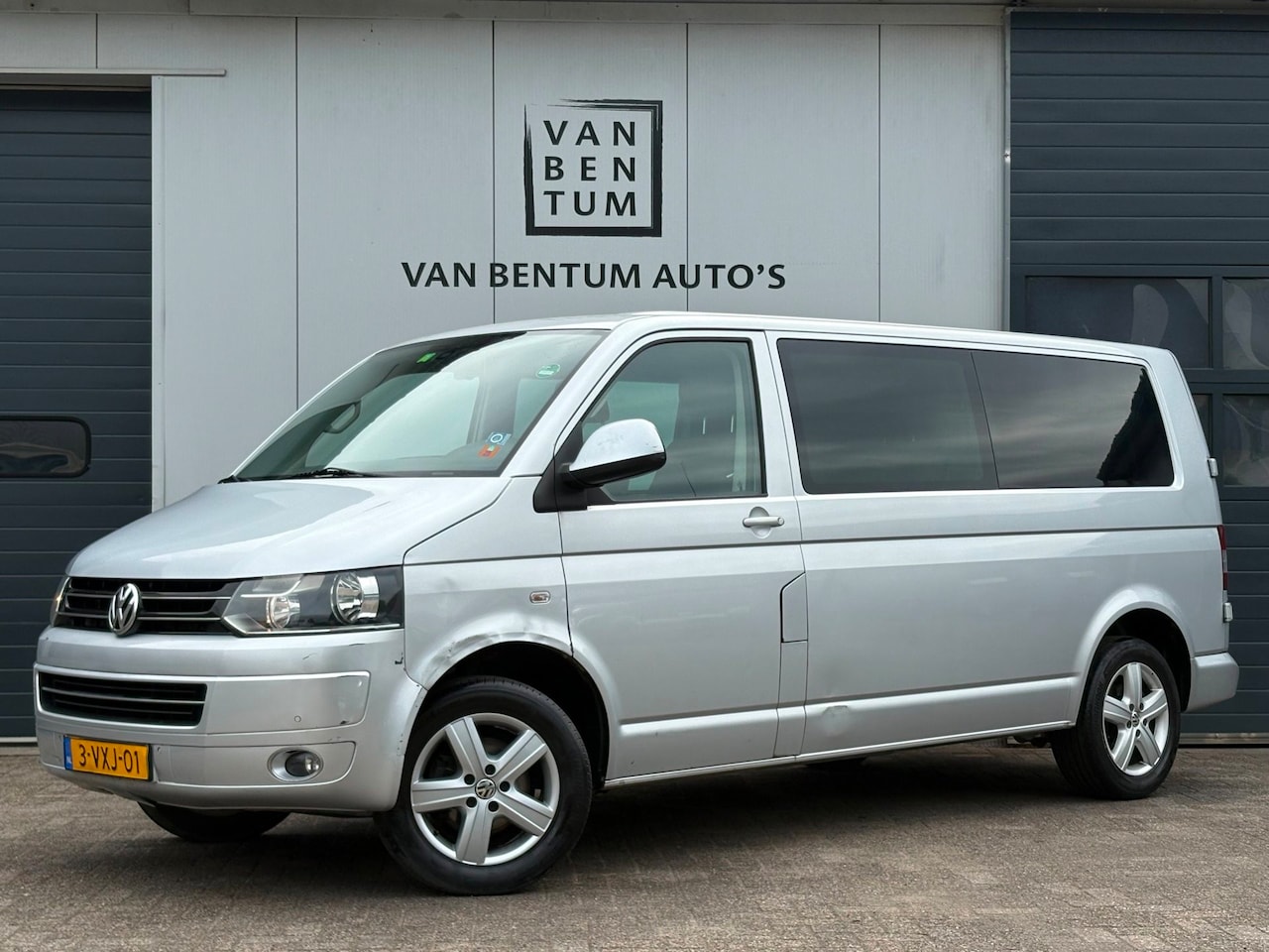Volkswagen Transporter - 2.0TDI 140pk L2H1 DC 5-pers. Navi Airco Cruise - AutoWereld.nl