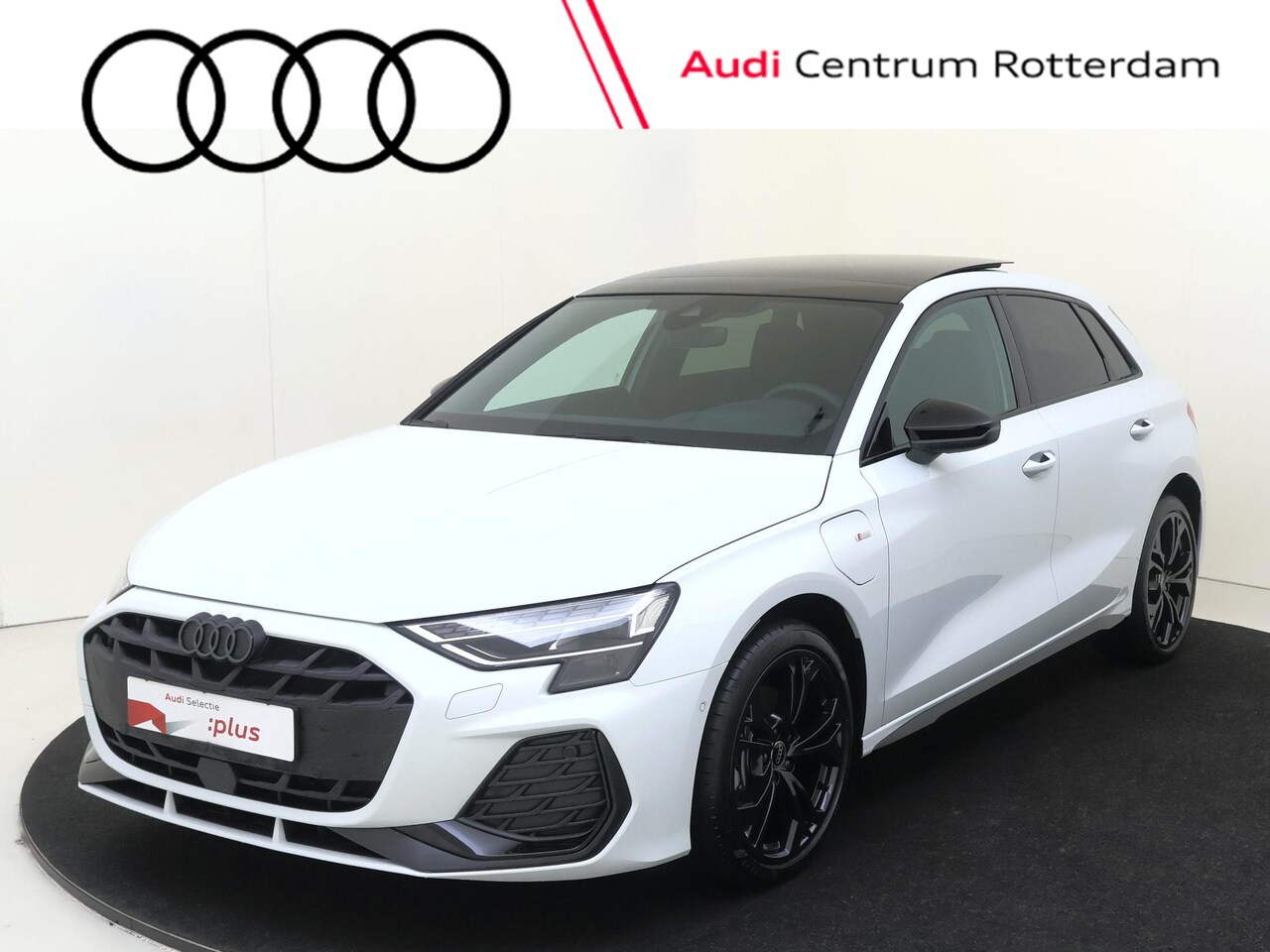 Audi A3 Sportback - 40 TFSI e S edition | Panoramadak | SONOS audio | Head-up display | Dodehoek detectie | Ad - AutoWereld.nl