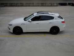 Maserati Levante - 3.0 V6 SQ4 AWD GranLusso Modena S