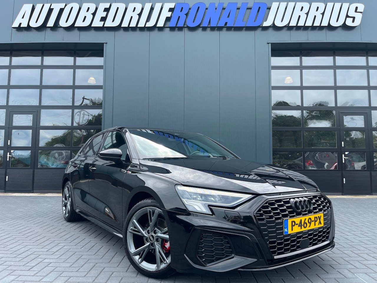 Audi A3 Sportback - 30 TFSI S edition NL.Auto/RS Zetels/S-Line/Carbon/Adaptive-Cruise/Climatronic/Carplay/18In - AutoWereld.nl