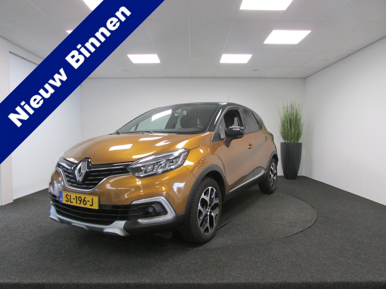 Renault Captur - 1.2 TCe Intens I Automaat I Camera I Dodehoek I Luxe I Trekhaak I - AutoWereld.nl