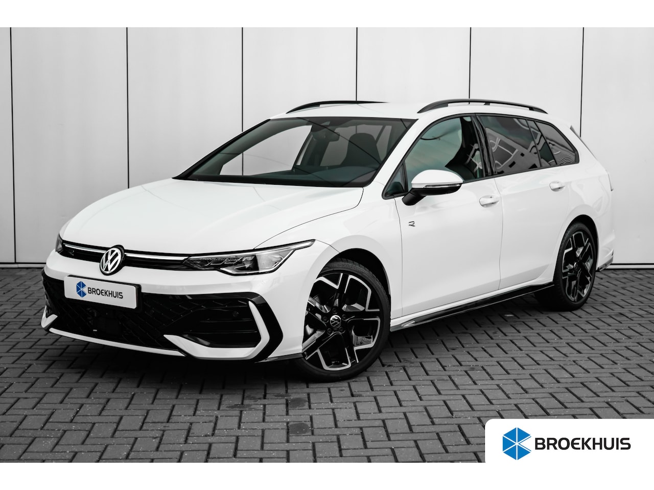 Volkswagen Golf Variant - 1.5 eTSI R-Line Edition 115pk DSG/AUTO | Achteruitrijcamera | Airco (automatisch) | Apple - AutoWereld.nl