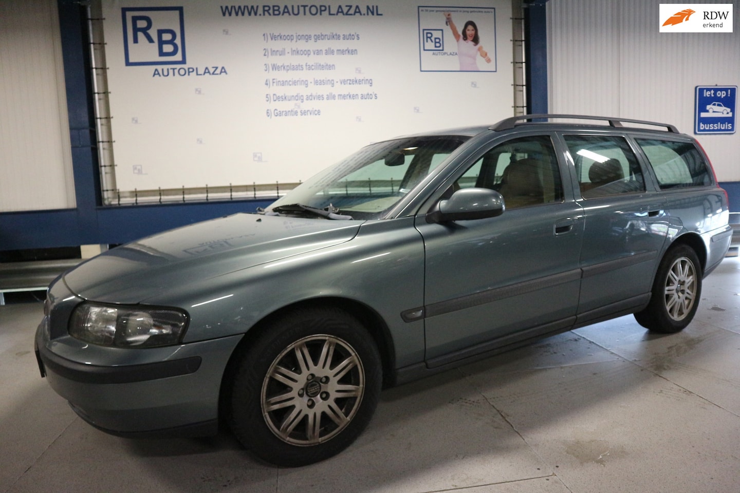 Volvo V70 - 2.4 T Ocean Race / APK 2027 / LEES TEKST ! ! ! - AutoWereld.nl