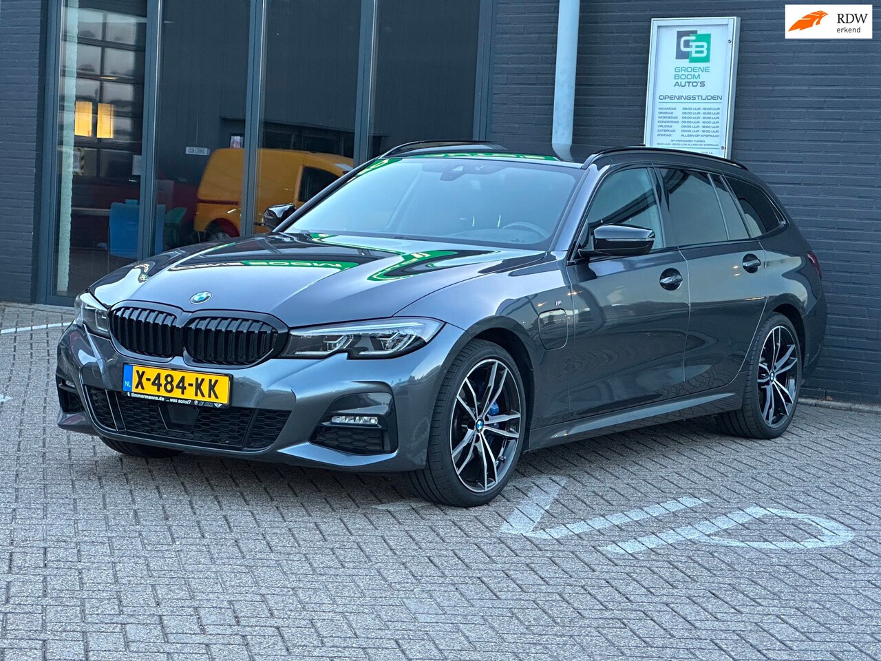 BMW 3-serie Touring - 330e High Executive/LED/NAVI/CARPLAY/CAMERA/NETTE STAAT!! - AutoWereld.nl