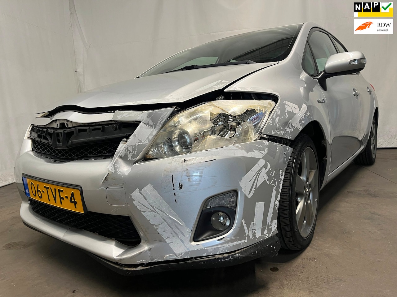 Toyota Auris - 1.8 Full Hybrid Dynamic Business - Schade - AutoWereld.nl
