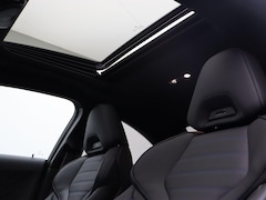 BMW 2-serie Coupé - M240i xDrive M Sportpakket Pro | Premium Pack | Innovation Pack | Stuurwielrand Verwarmd |