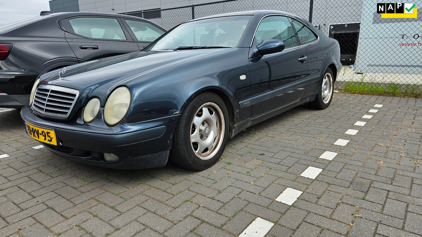 Mercedes-Benz CLK-klasse Coupé - 230 K. Sport Carbage Run / Barrel Challenge €600,- - AutoWereld.nl