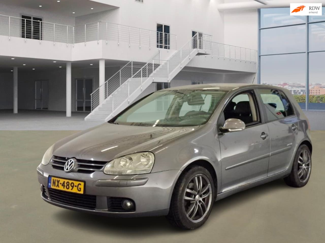 Volkswagen Golf - 1.6 Trendline PSENSOR CRUISE 2 X SLEUTELS - AutoWereld.nl