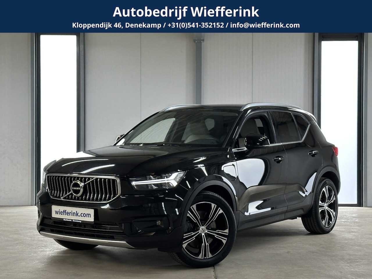 Volvo XC40 - 1.5 T5 Twin Engine Inscription 262 pk | Leder | Navi | LED | - AutoWereld.nl