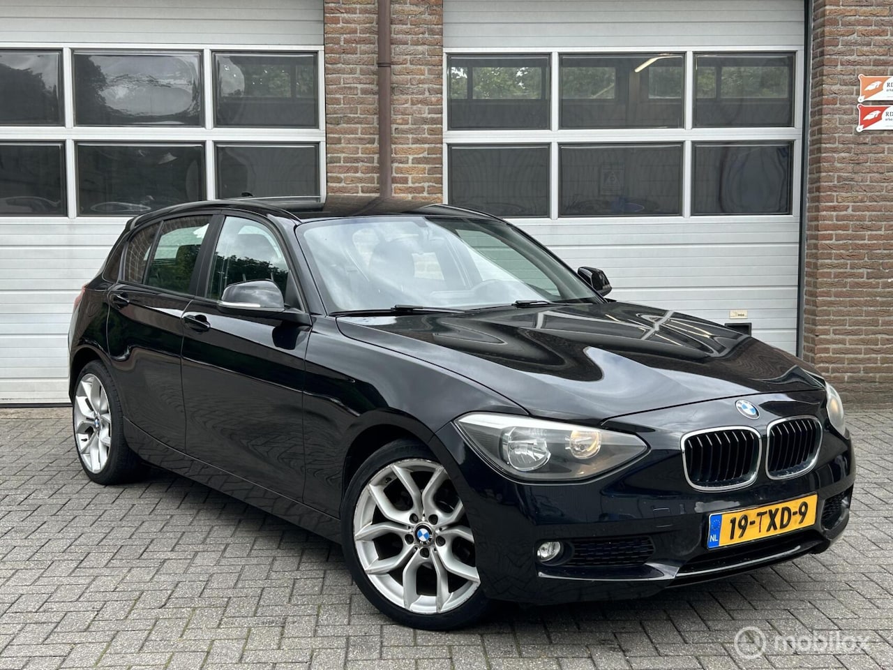BMW 1-serie - 116i Business | Airco| Cruise | EXPORT - AutoWereld.nl