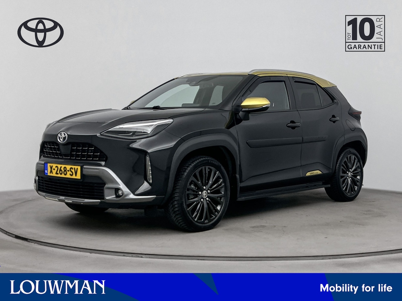 Toyota Yaris Cross - 1.5 Hybrid Adventure Limited | Treeplanken | Parkeersensoren V+A | LM-Velgen | Afneembare - AutoWereld.nl