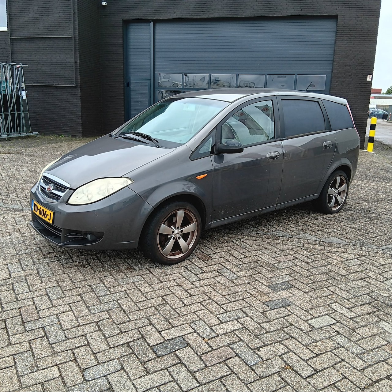 Landwind CV9 - AutoWereld.nl