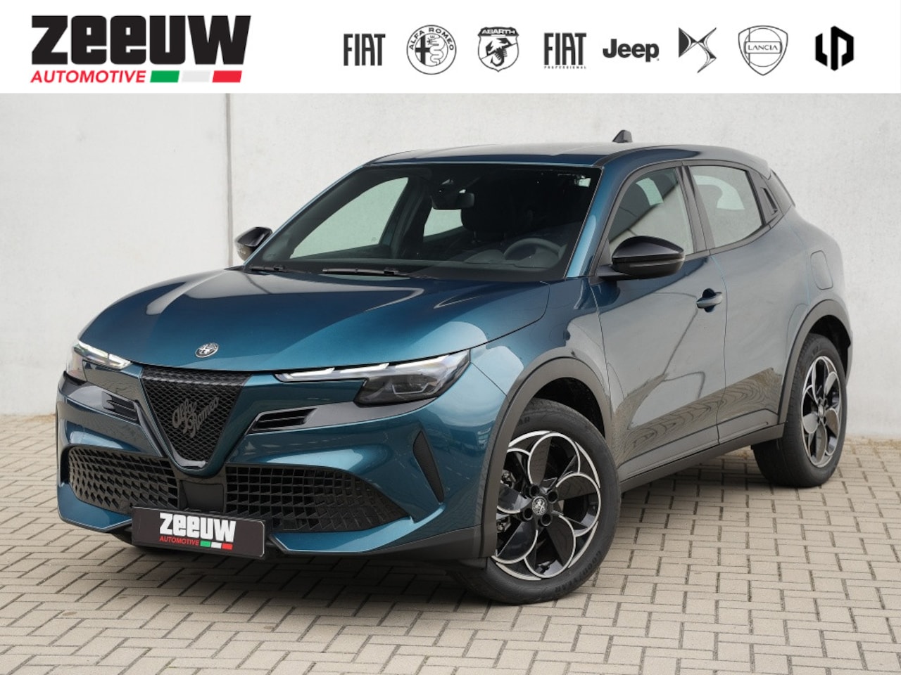 Alfa Romeo Junior - Elettrica 54 kWh | Carplay | Clima | Cruise | LED | 18" - AutoWereld.nl