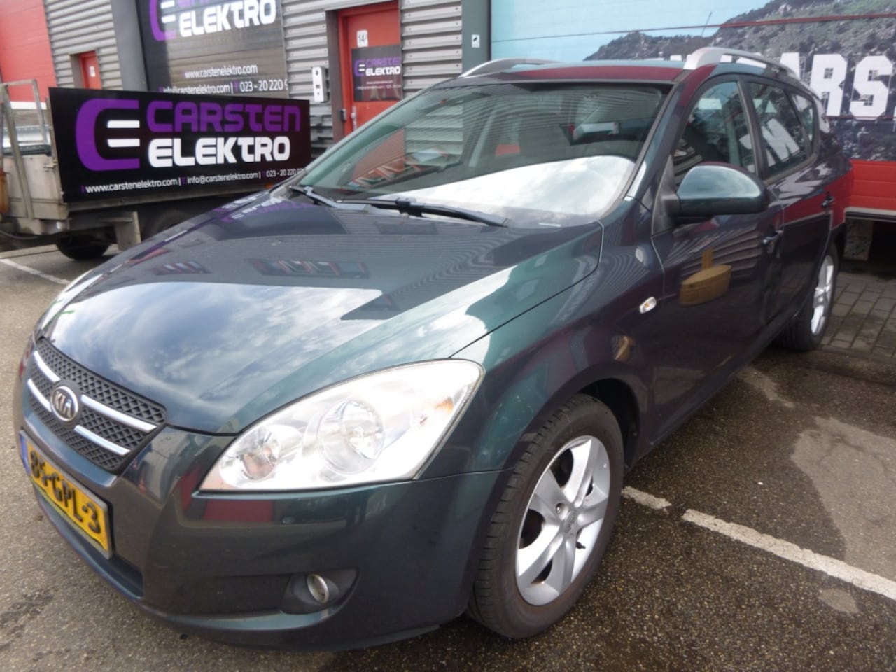Kia Cee'd Sporty Wagon - 1.6 Business Ed. AIRCO,trekhaak,etc. - AutoWereld.nl