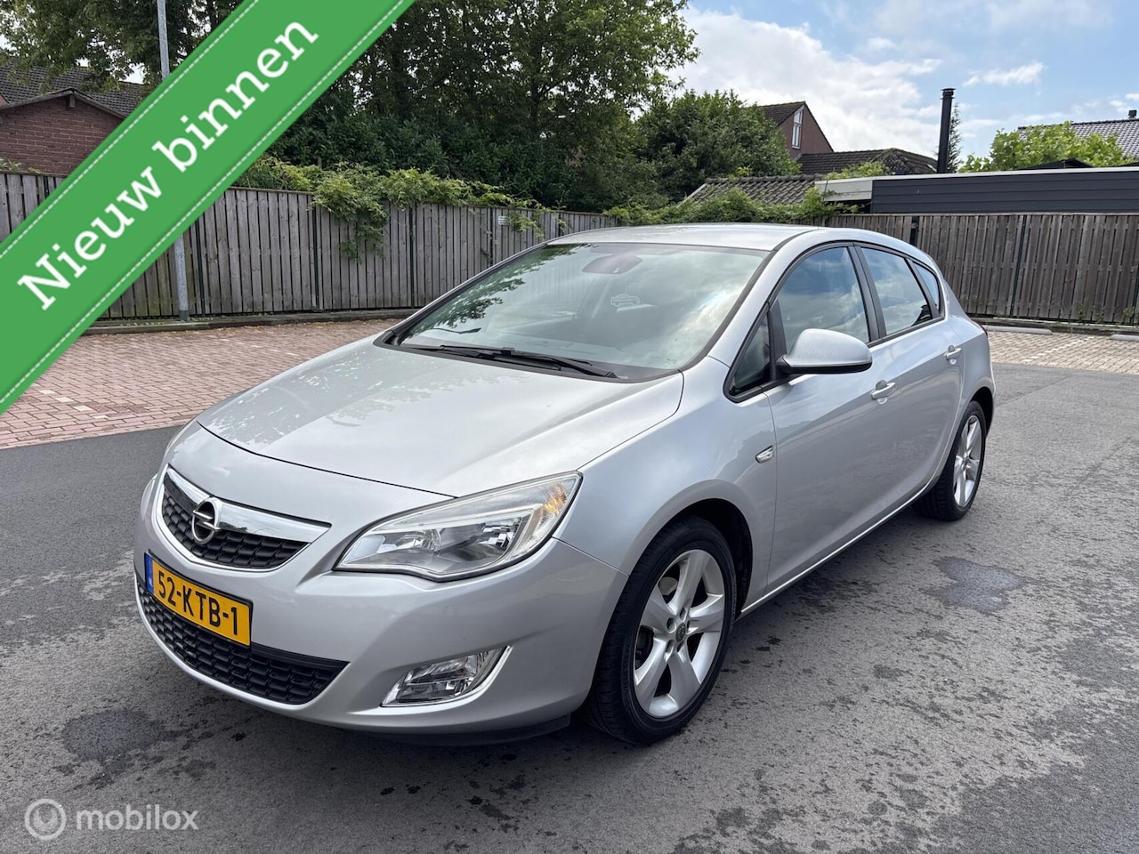 Opel Astra - 1.6 Cosmo 2010 Zeer nette auto - AutoWereld.nl