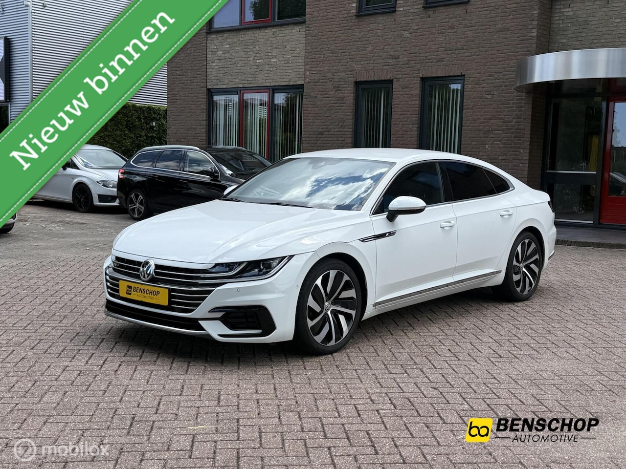 Volkswagen Arteon - 2.0 TSI R-Line Panodak Alcantara Carplay Navi Camera ACC LED 19 Inch - AutoWereld.nl